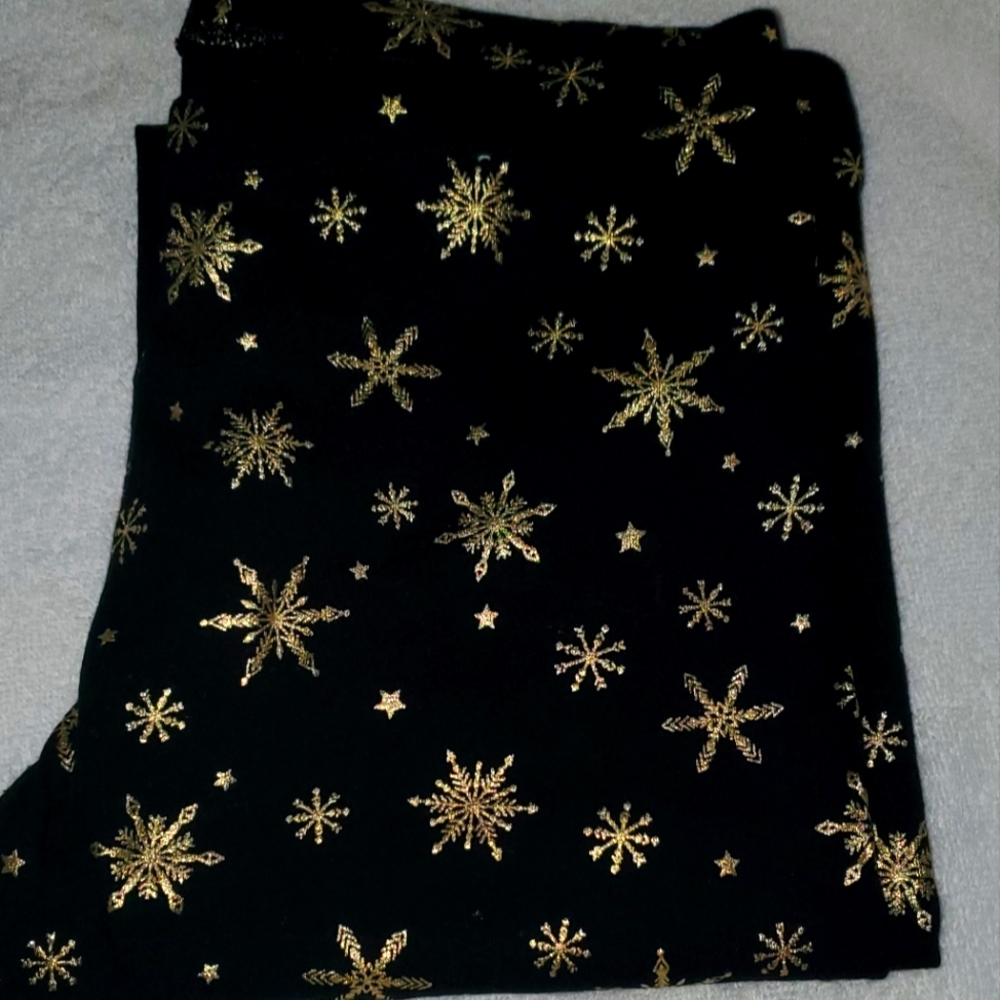 ❤ 3/$25 Flirtitude gold sparkle snowflake leggings